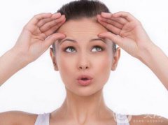 抬頭紋太重怎么辦？怎么消除抬頭紋？