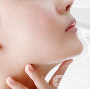 膨體墊下巴感染的癥狀有哪些？詳細(xì)介紹一覽