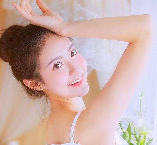 光子嫩膚 做光子嫩膚價(jià)格是多少？