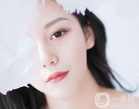 什么是隆鼻手術？隆鼻過程中會發(fā)生什么？