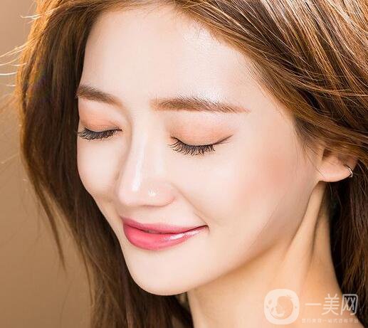 魚(yú)尾紋顯老 調(diào)節(jié)方法都有哪些呢？