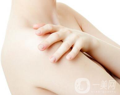 *脫毛一次要多少費(fèi)用呢？