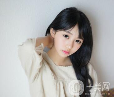 雙下巴抽脂術(shù)恢復(fù)時間是多久 下巴抽脂臉會不會變形