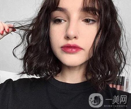 內(nèi)切鼻翼縮小多久才能恢復？是否會留下疤痕？
