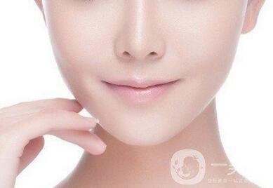硅膠墊下巴要疼幾天？如何緩解這種疼痛感？