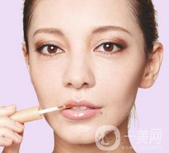 各種豐唇材料的優(yōu)缺點都在這了，你喜歡哪種？