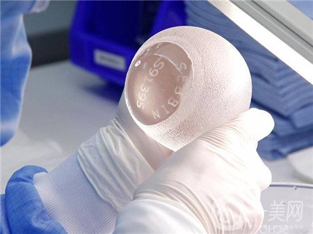 曼托假體和麥格假體哪種手感更好？教你怎么選擇？