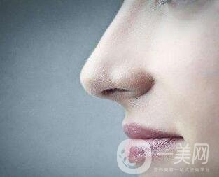 鼻子整形7天還腫嗎？消腫妙招看這里！