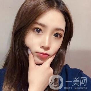 假體隆鼻整形手術(shù)一般多少錢？