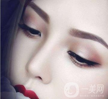 人工骨隆鼻好還是肋骨鼻好？詳細(xì)看過(guò)來(lái)