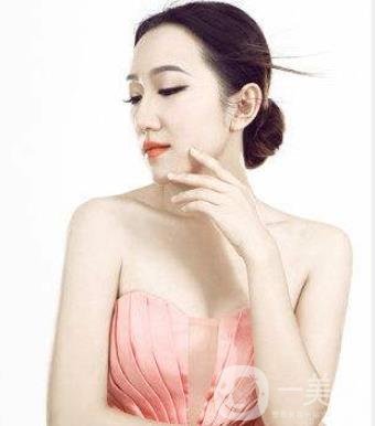 娜高假體隆胸多少錢(qián)？?jī)r(jià)格受哪些因素影響？