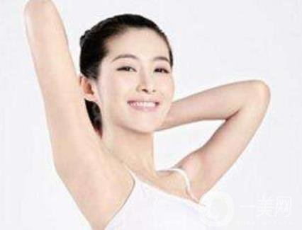 如何快速美白手臂？曬黑后如何*？