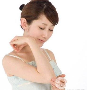 如何快速美白手臂？曬黑后如何*？