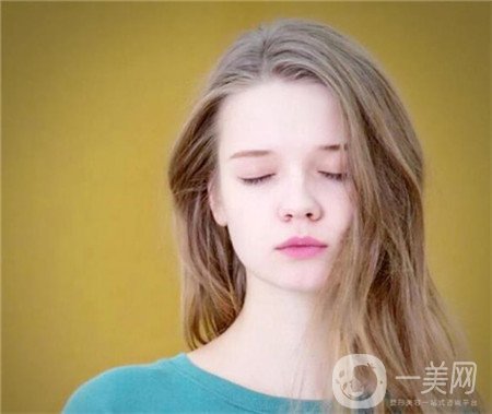 如何減少眼部皺紋？哪些方法比較*？
