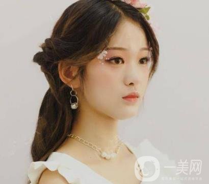 西安華旗唯美整形醫(yī)院做*多少錢(qián)？?jī)r(jià)格表收費(fèi)明細(xì)和案例分享