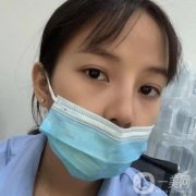 一晃眼已經(jīng)過去了三個多月的時間，現(xiàn)在我已經(jīng)沒有了眼袋，眼下方的皮膚的緊