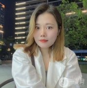 近眼袋沒有了心情當(dāng)然是越來越好呀，忙著工作忙著健身