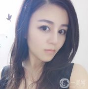我這個是實(shí)實(shí)在在的眼袋，上學(xué)的時候我沒太在意，但是畢了業(yè)之后參加了工作