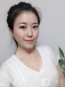 我還以為她用了什么好化妝品，一問才知道姑姑是做了玻尿酸除皺手術(shù)