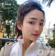所以一直以來我都是想彌補(bǔ)自己發(fā)際線的缺點(diǎn)，我自己的發(fā)際線就是缺的很多