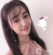 現(xiàn)在做完吸脂一個月了，這幾天和朋友一起出去玩，都說我變化真的是特別的大