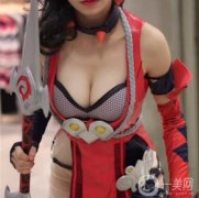 做完自體脂肪隆胸手術(shù)已經(jīng)有一周的時(shí)間了，今天我去醫(yī)院拆了線(xiàn)。還讓醫(yī)生給