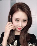 第7天終于可以拆線了，拆線后發(fā)現(xiàn)鼻子不僅變小了，也不臃腫了