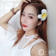 自從做了這個(gè)拉皮手術(shù)，感覺整個(gè)人是越來(lái)越年輕