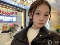 經(jīng)過長時(shí)間的掙扎，我看到身邊的同事都在做吸臉，變化很大