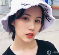 朋友給了我科普的熱瑪吉，然后我在網(wǎng)上做了很多功課，所以我選擇了和熱瑪吉