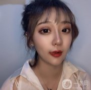 做完眼綜合手術已經(jīng)有三個月的時間了，現(xiàn)在眼睛已經(jīng)恢復的很好了
