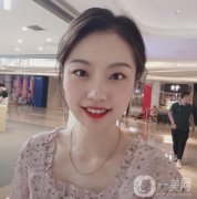 黑眼圈實(shí)在是太嚴(yán)重了，而且皮膚特別的暗黃，終我還是決定要去