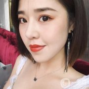 其實(shí)在當(dāng)下注射玻尿酸是一個特別常見的美容調(diào)節(jié)，主要是痛苦小，而且恢復(fù)起