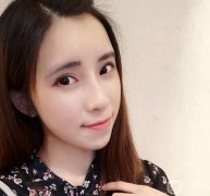 后來聽說玻尿酸隆鼻效果也不錯(cuò)，沒有恢復(fù)期，于是對(duì)比了幾家醫(yī)院，選擇了韓
