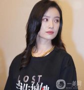 金色項鏈：從老氣到時尚，如何挑選和佩戴
