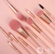 十款化妝刷套裝推薦：從入門到進階，讓你輕松上手